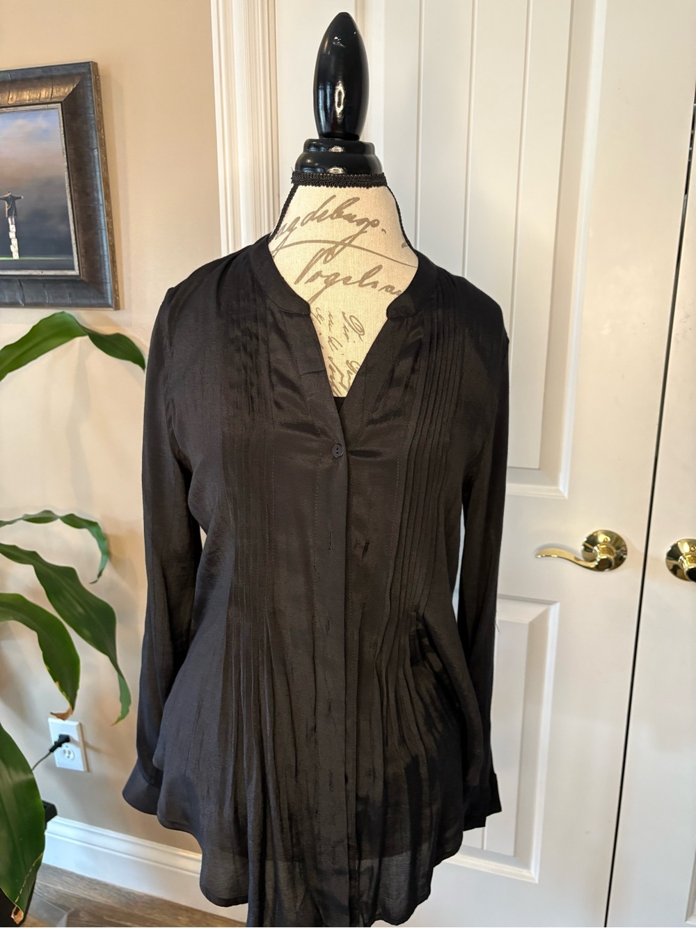 Chelsea & Theodore Black Pintuck Button-Front Blouse